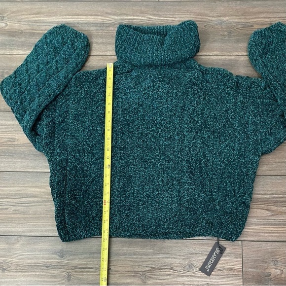 Blank NYC Chenile Turtleneck Braided Cable Sweater NEW - Picture 7 of 8